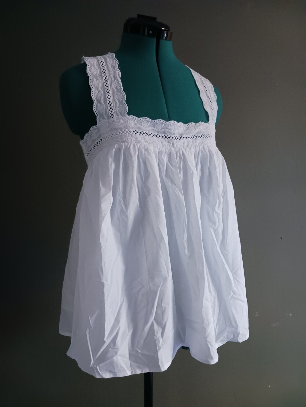 NWT DISSH MIRANDA WHITE LACE TRIM TOP size 10 Retail Price 129$